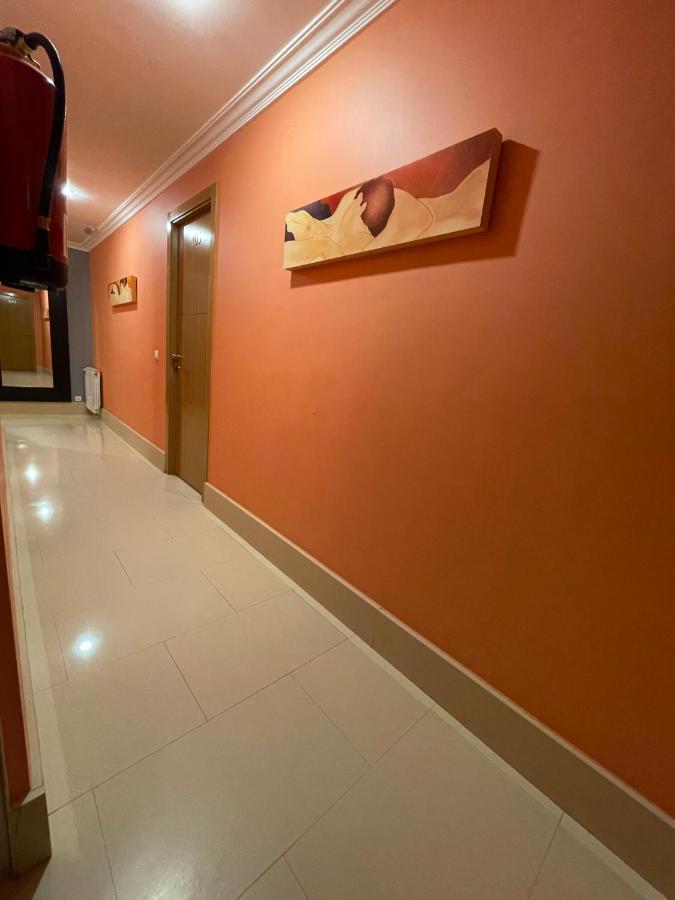 Hostal Santiago 2 Burgo Exterior foto